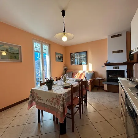 Апартаменты Stunning View Peglio - Larihome A45